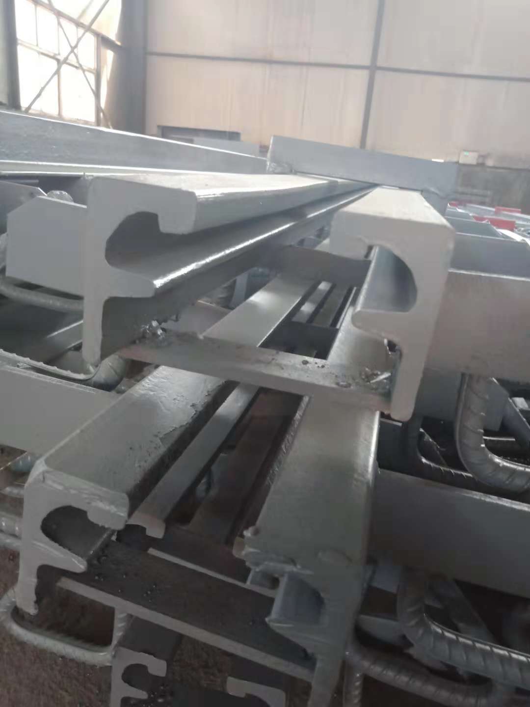 1586191941715524.jpg 871724738254313992.jpg