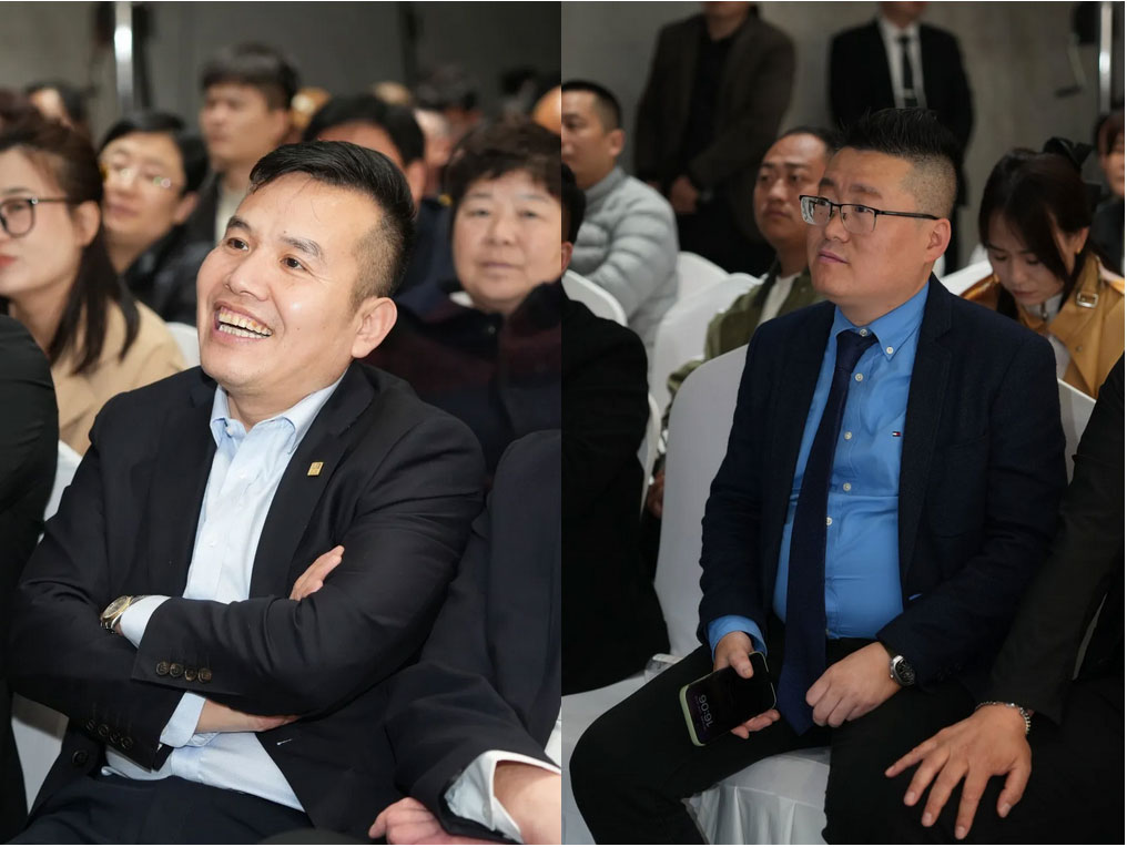 海角社区APP免费下载瓷砖“云脉觉醒”发布会：共绘新蓝图 共赢2025！